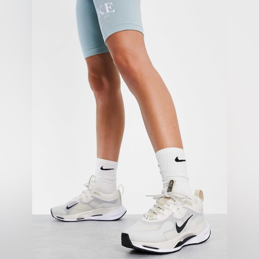 Nike Women's Sneakers in Cream and Black
